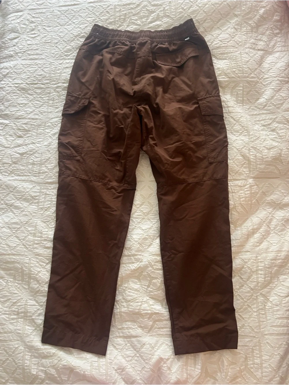 Nike Men's cargo pants in wow cacao size M